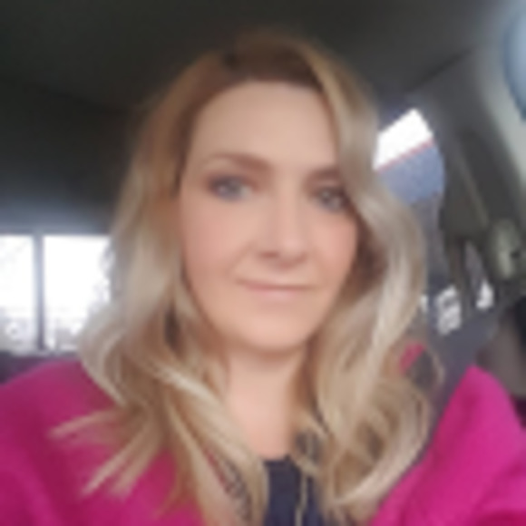 Meet your Posher, Andrea - Picture 1 of 1